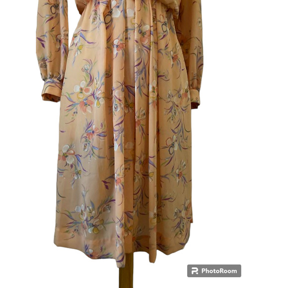 BIG SALE! Vintage 70's Matti Of Lynne Peach Floral Dress - Size 8 - Picture 7 of 10